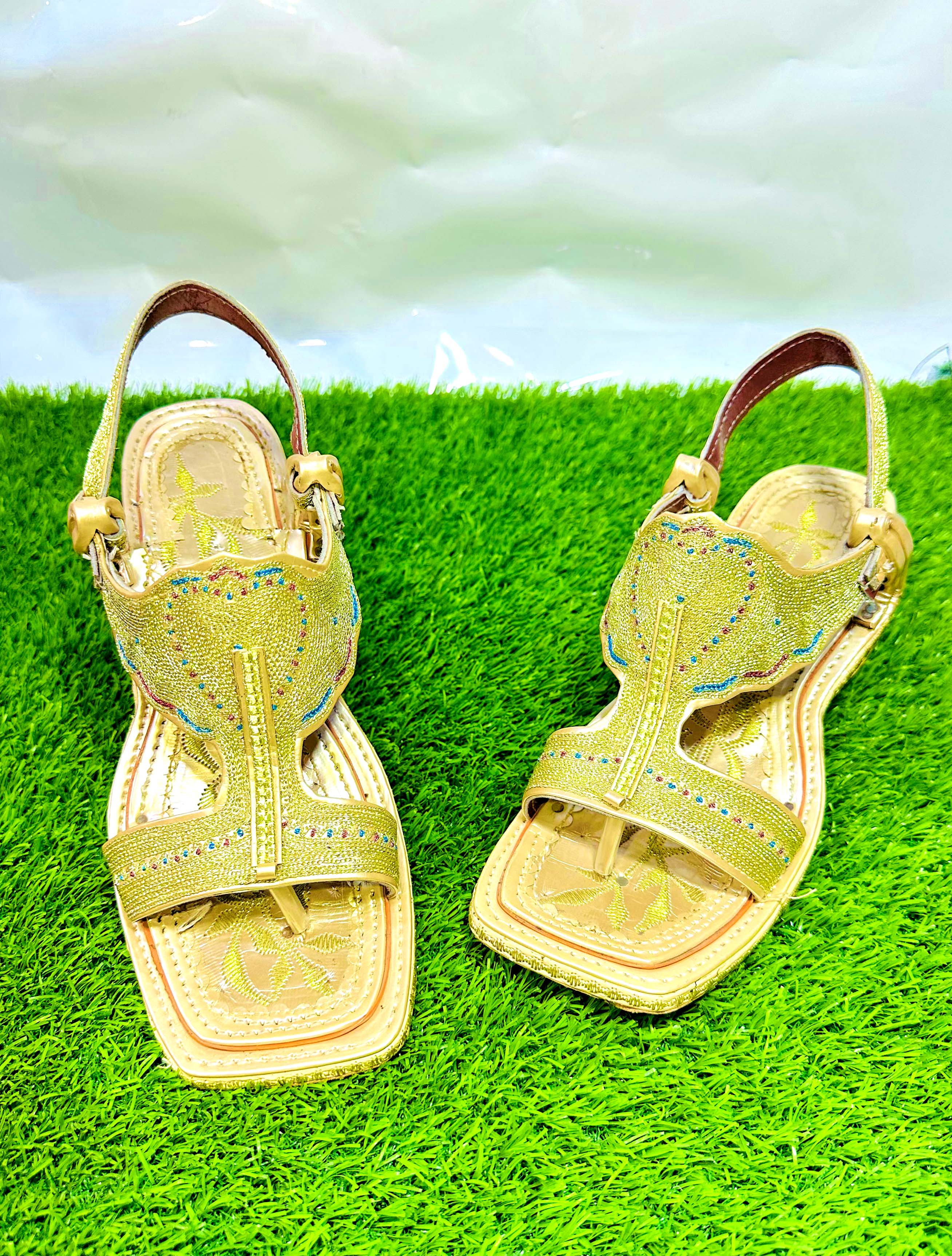 100% Pure Leather (Bosski Zari Tila Chapal)