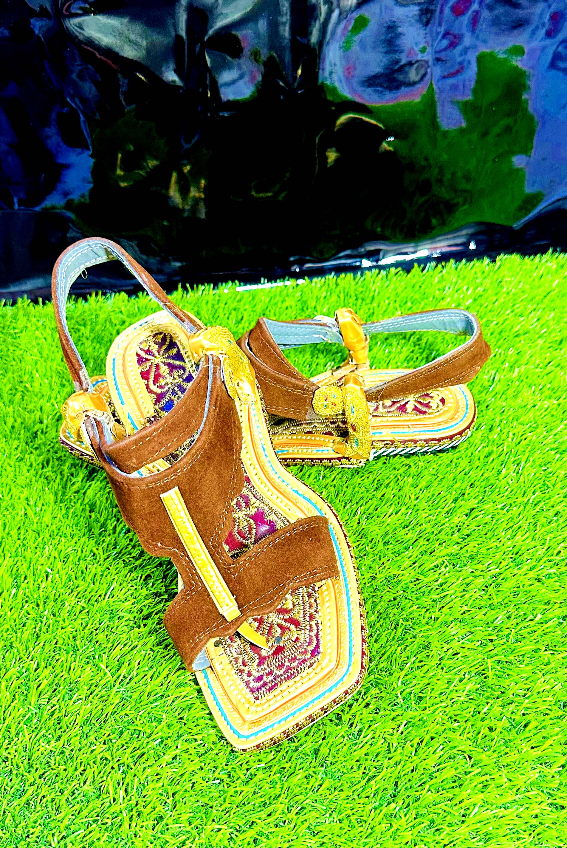 100% Pure Leather (Sahbar and Zari  Chapal )