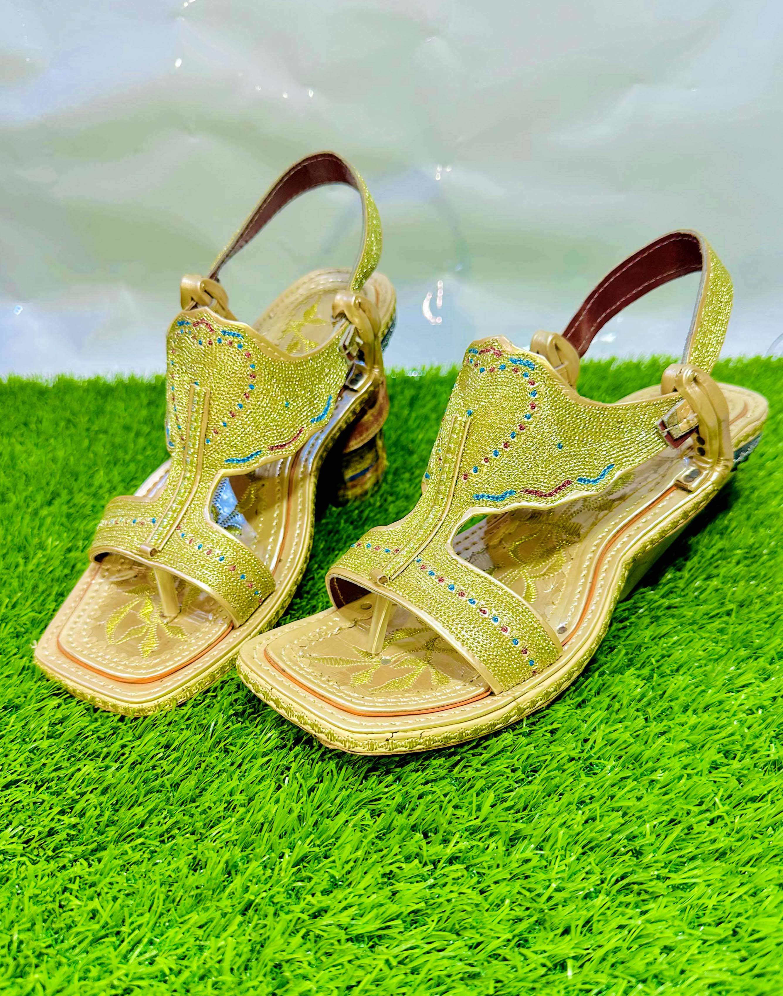 100% Pure Leather (Bosski Zari Tila Chapal)