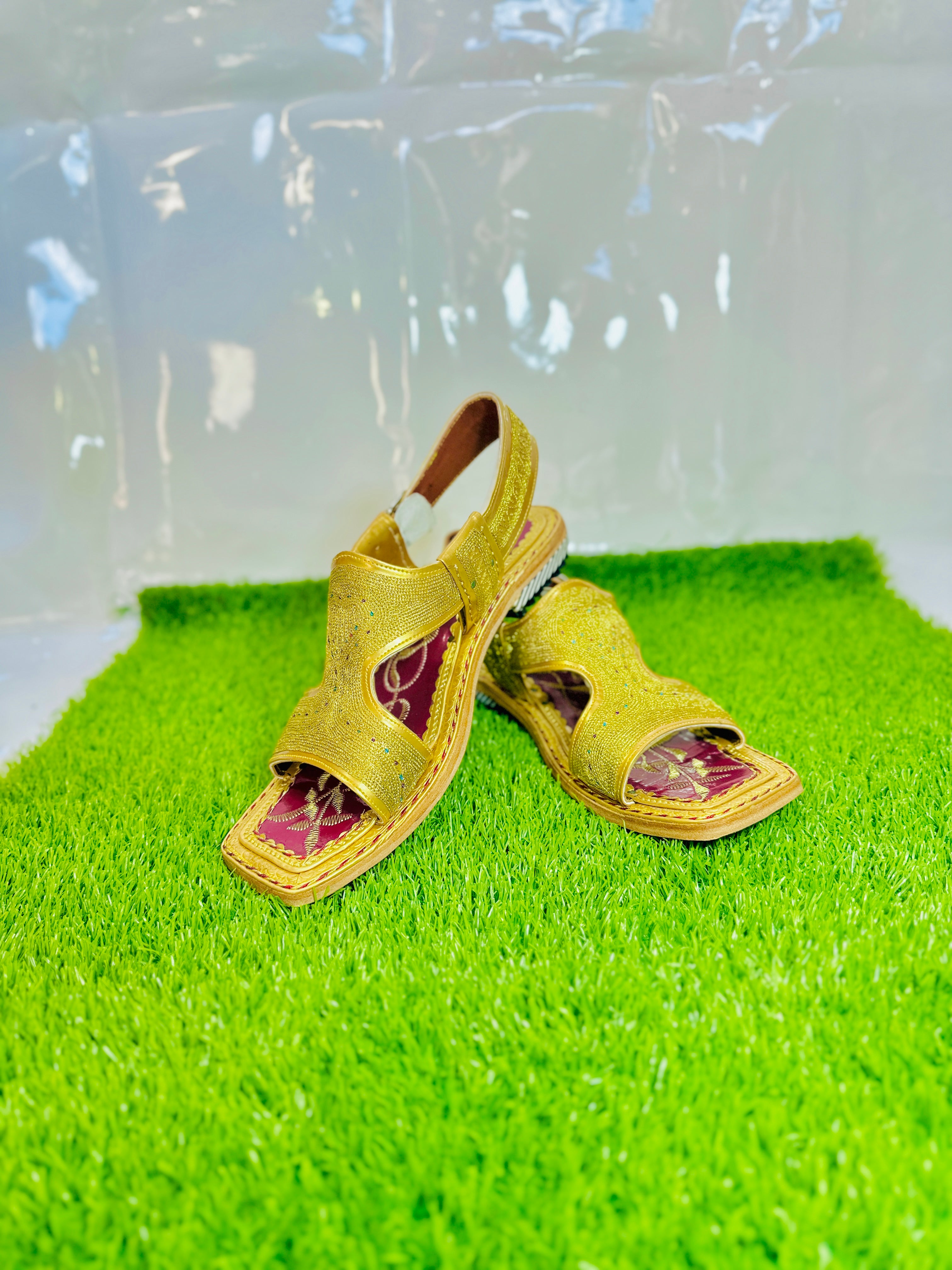 100% Pure Leather Handmade (Golden Zari Chapal)
