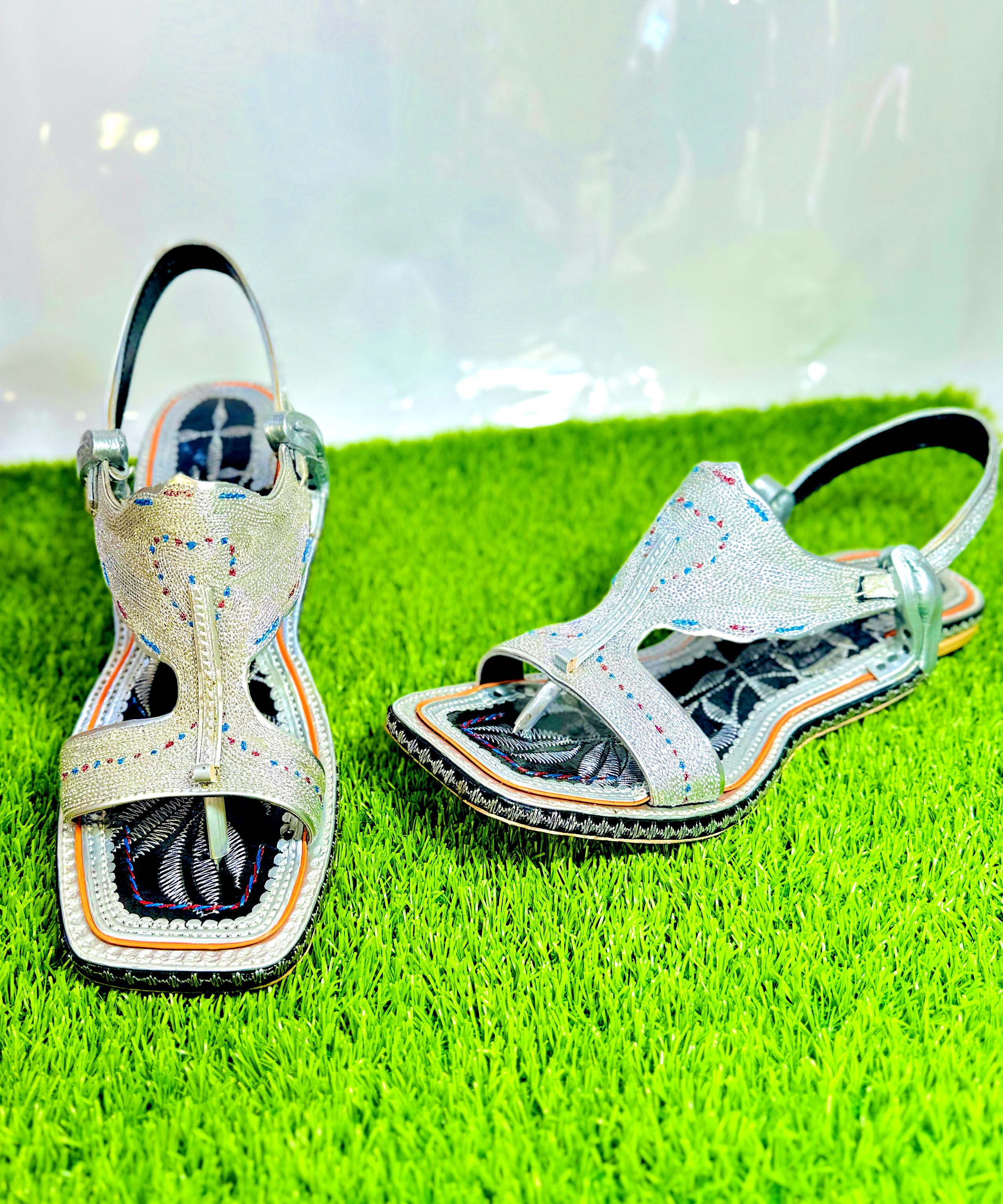 100% pure Handmade  Leather  Zari Chapal