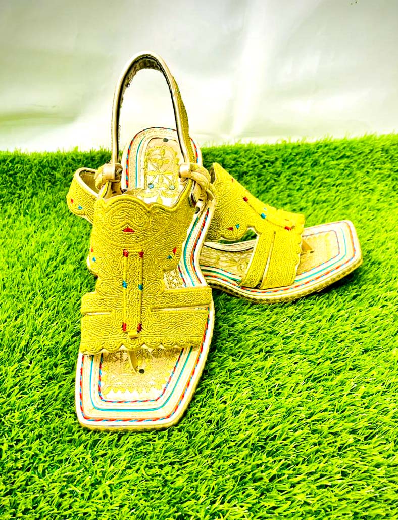 100% Pure Leather Handmade (CR Boshki  Zari Chapal)