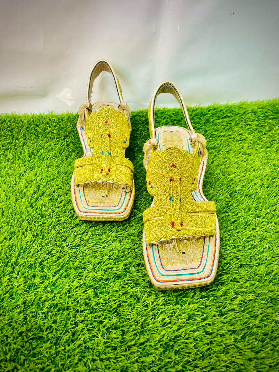 100% Pure Leather Handmade (CR Boshki  Zari Chapal)