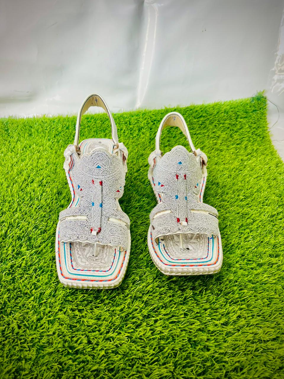 100% Pure Leather Handmade (CR White Zari Chapal)