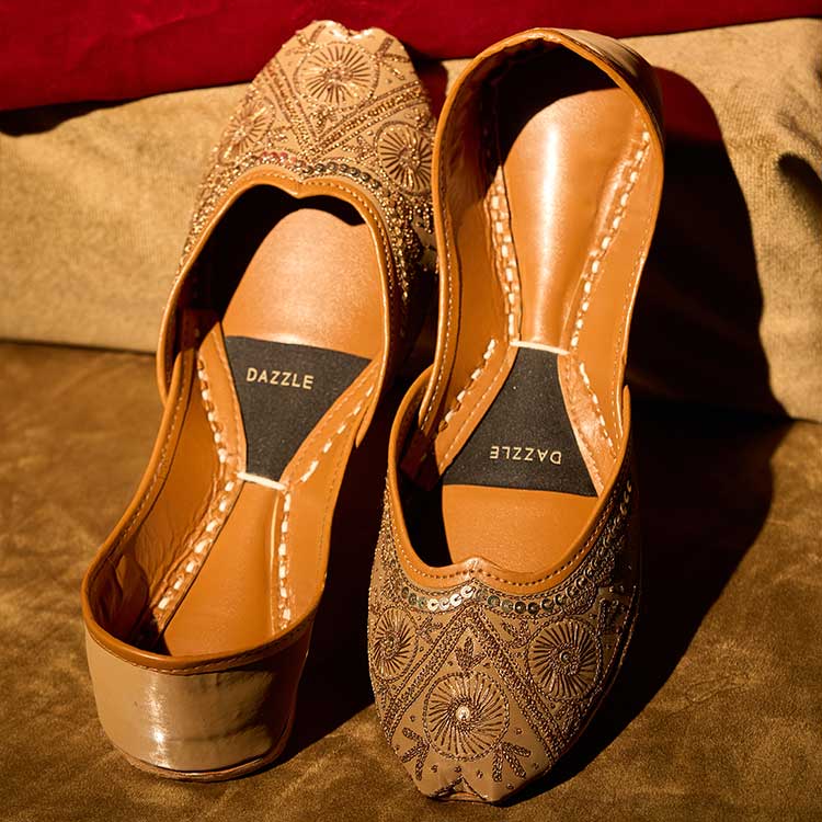 Nazaakat (Camel Brown) - Dazzle by Sarah