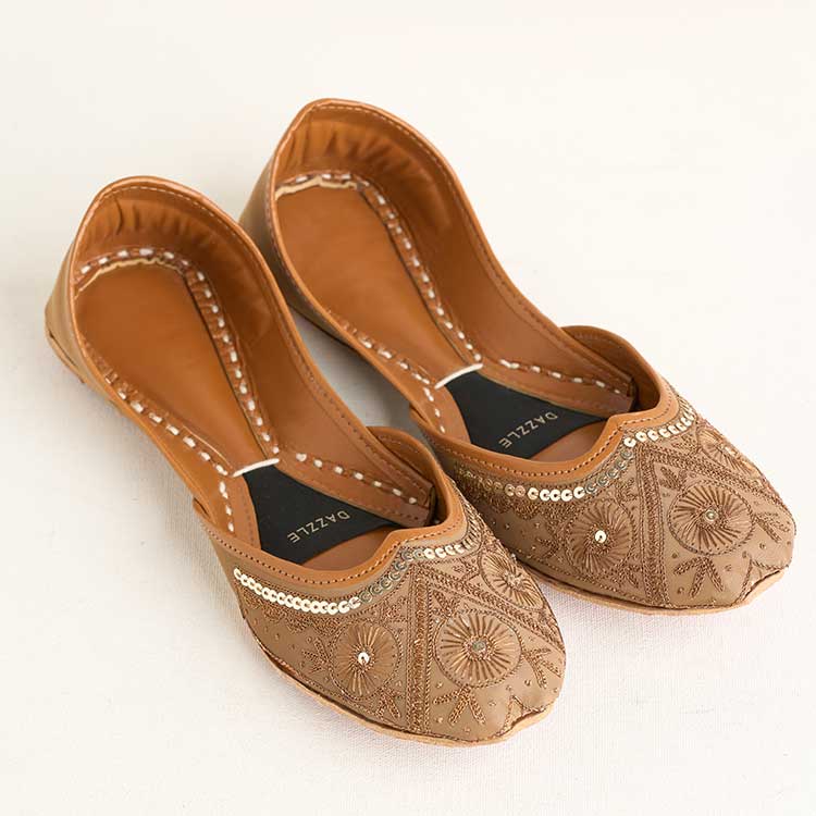 Nazaakat (Camel Brown) - Dazzle by Sarah